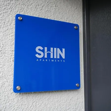Shin West * Essen